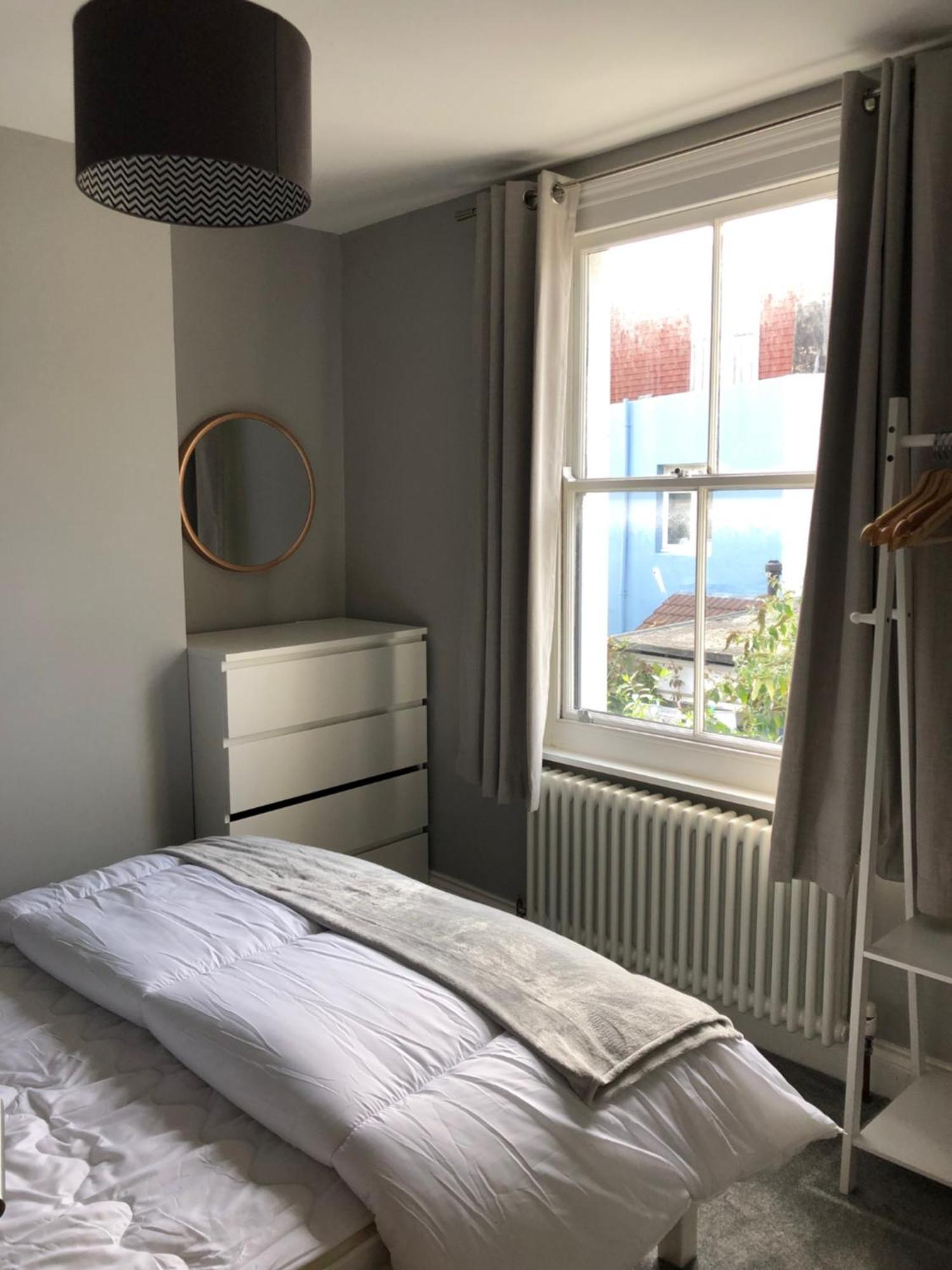 Modern And Stylish 2 Bedroom House In Brighton Екстериор снимка